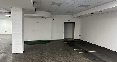 Помещение своб. назн., 1050 кв. м , 4/4 эт.