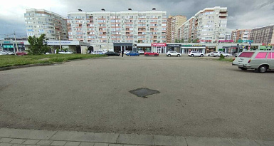 Помещение своб. назн., 1200 кв. м , 1/2 эт.